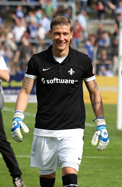 Jan Zimmermann hält den 10 Arbeitssieg und 3 Punkte der Darmstädter