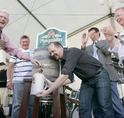 Anstich beim Bickenbacher Volksfest 2012