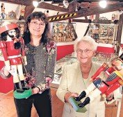 Spielzeugwelt und Weltreise im Spiel